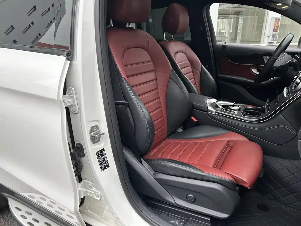 Mercedes-Benz GLC Coupe 2017 GLC 300 4MATIC Coupe SUV купить на сайте DeffCars