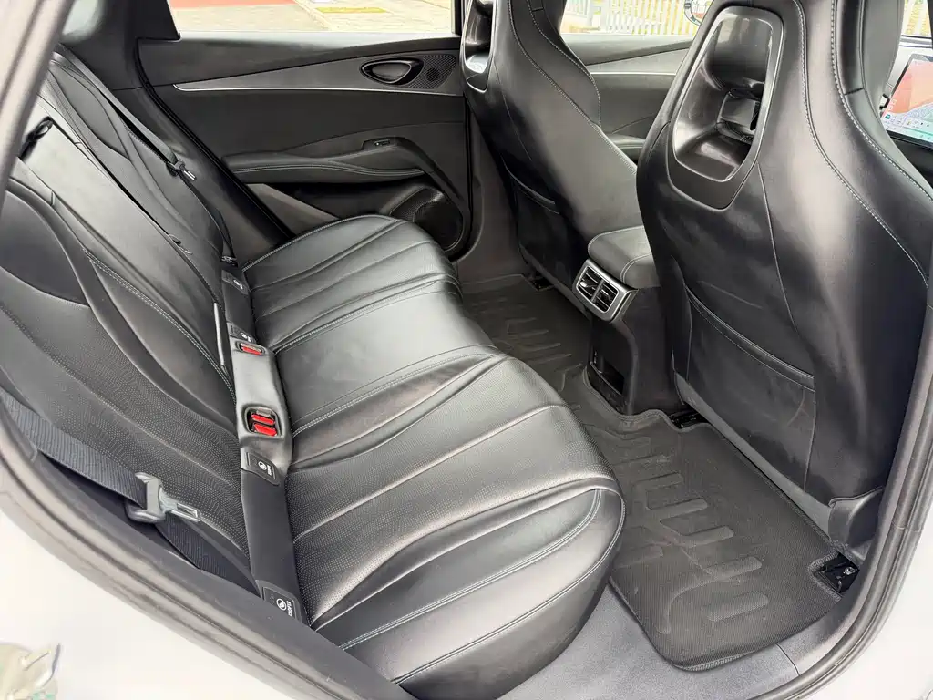 Seal 06 2025 DM-i Smart Driving Edition 120KM Exclusive Type купить на сайте DeffCars