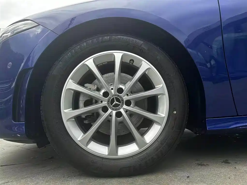 Mercedes-Benz A-Class 2020 Facelift A 200 L Sports Sedan Fashionable купить на сайте DeffCars