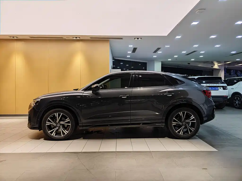 Audi Q3 Sportback 2020 40 TFSI Fashion купить на сайте DeffCars