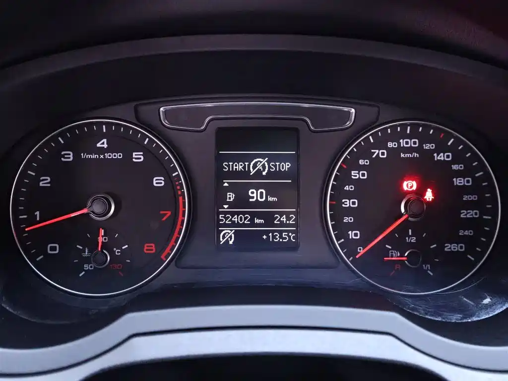 Audi Q3 2018 30th Anniversary Model 30 TFSI Fashion Model купить на сайте DeffCars