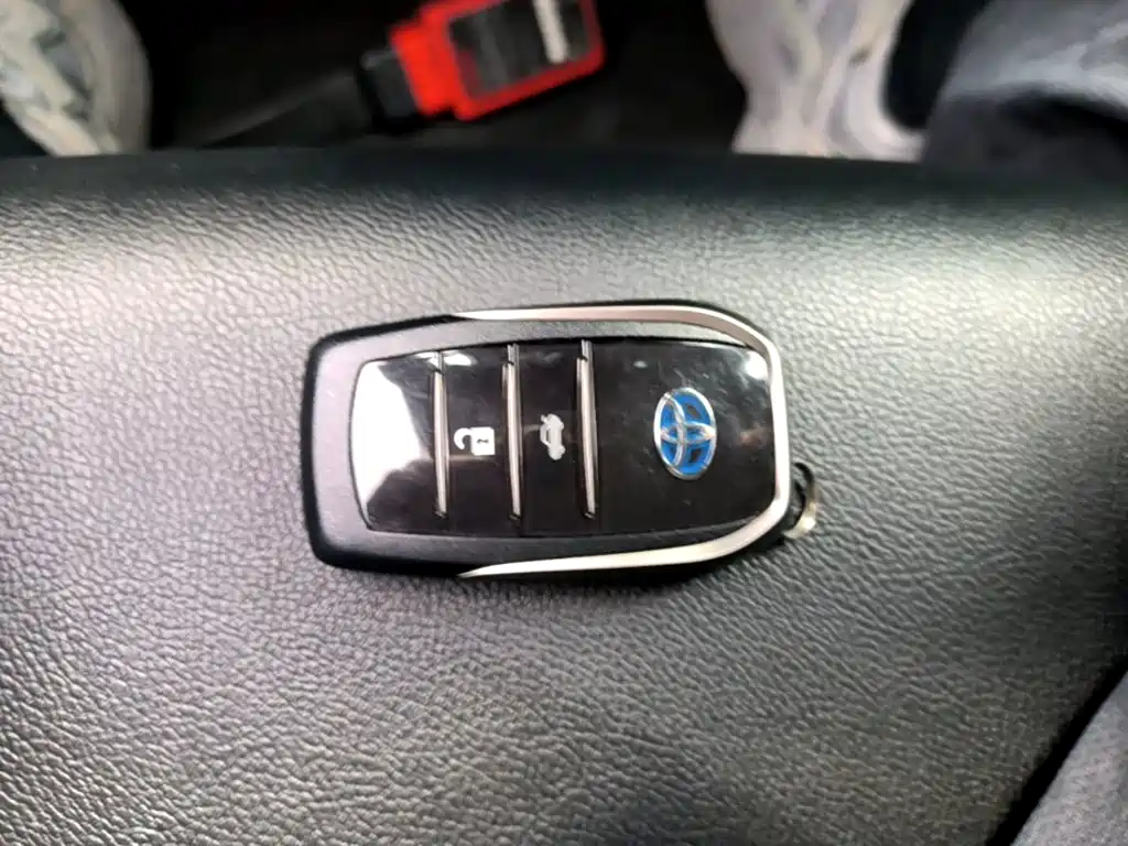 Corolla Dual Engine E+ 2019 1.8L E-CVT leading version купить на сайте DeffCars