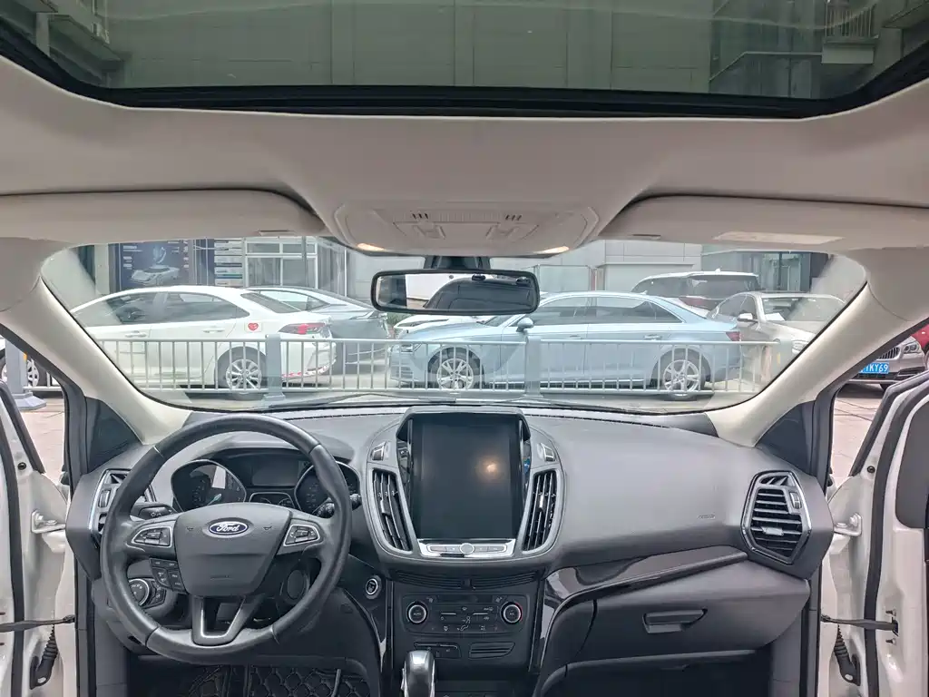 Escape 2019 EcoBoost 245 four-wheel drive luxury wing type National VI купить на сайте DeffCars