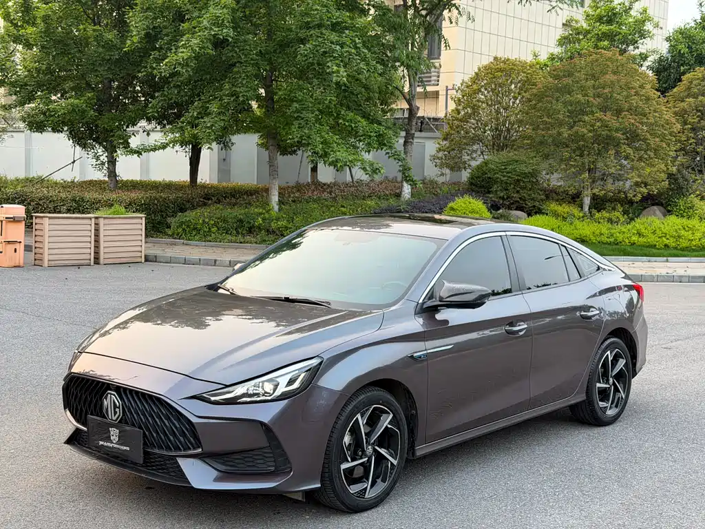 MG5 2021 facelift 300TGI DCT Green Luxury Edition купить на сайте DeffCars