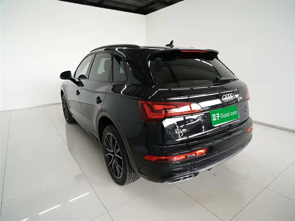 Audi Q5L 2024 40 TFSI Fashionable and Dynamic купить на сайте DeffCars