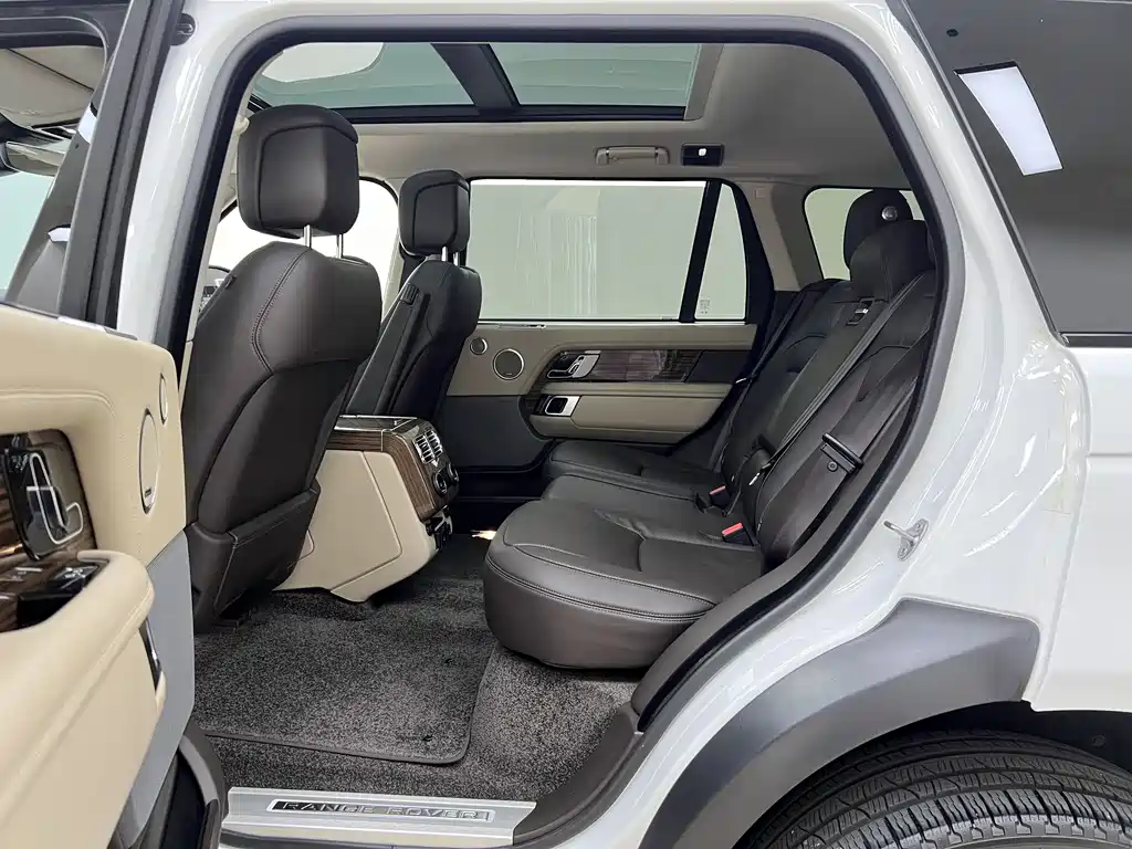 Range Rover 2018 3.0 SC V6 Vogue Extended Edition купить на сайте DeffCars