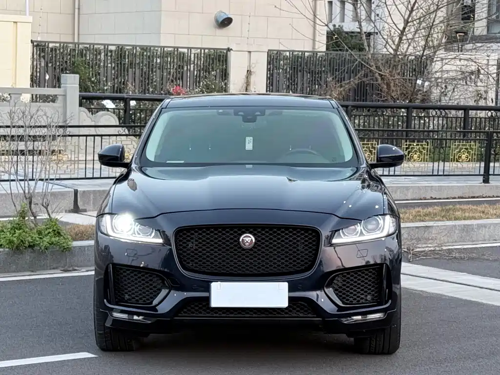 Jaguar F-PACE 2020 2.0T Urban Exclusive Edition купить на сайте DeffCars
