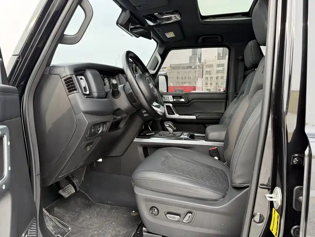 212 T01 2024 2.0T Explorer купить на сайте DeffCars
