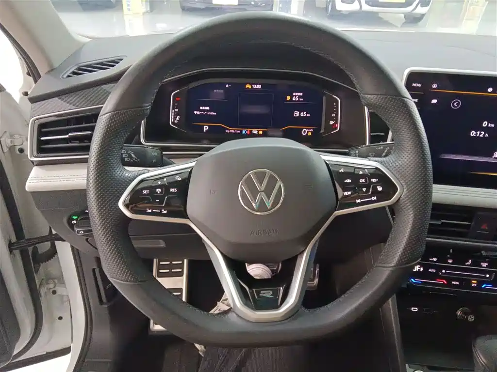 Tiguan L 2023 330TSI automatic two-wheel drive R-Line version купить на сайте DeffCars