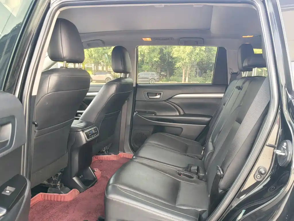 Highlander 2018 2.0T four-wheel drive luxury version 7 seats National V купить на сайте DeffCars