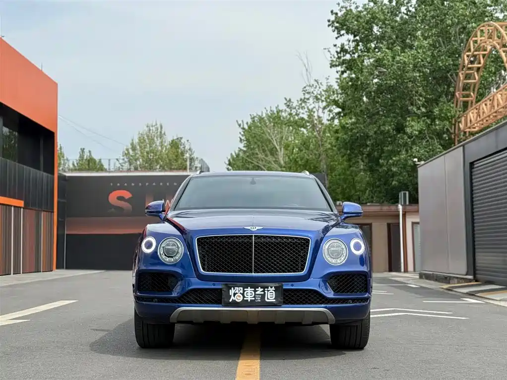 Bentayga 2018 4.0T V8 купить на сайте DeffCars