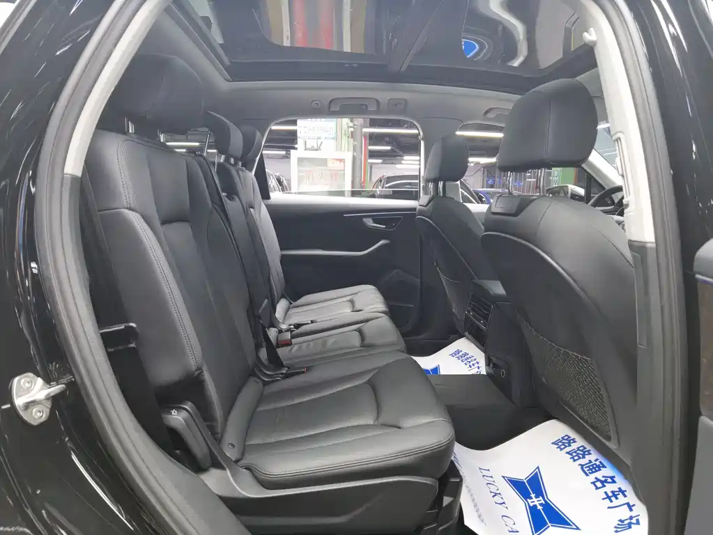 Audi Q7 2023 55 TFSI quattro S line sports купить на сайте DeffCars