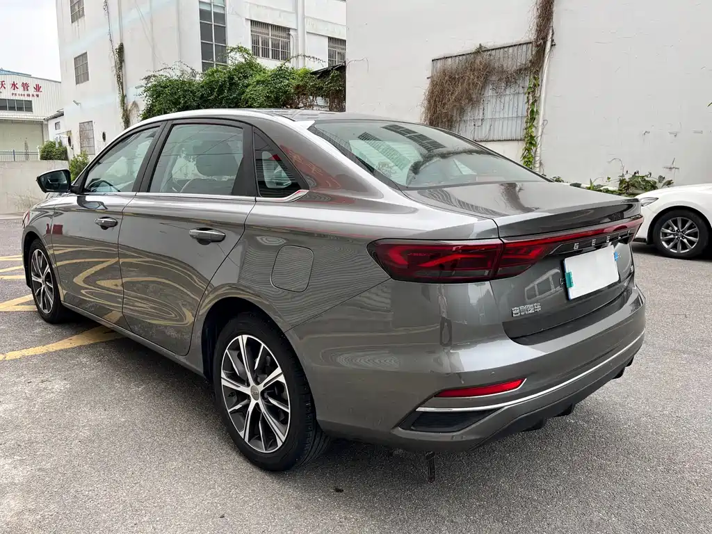 Emgrand 2022 4th generation 1.5L CVT flagship model купить на сайте DeffCars