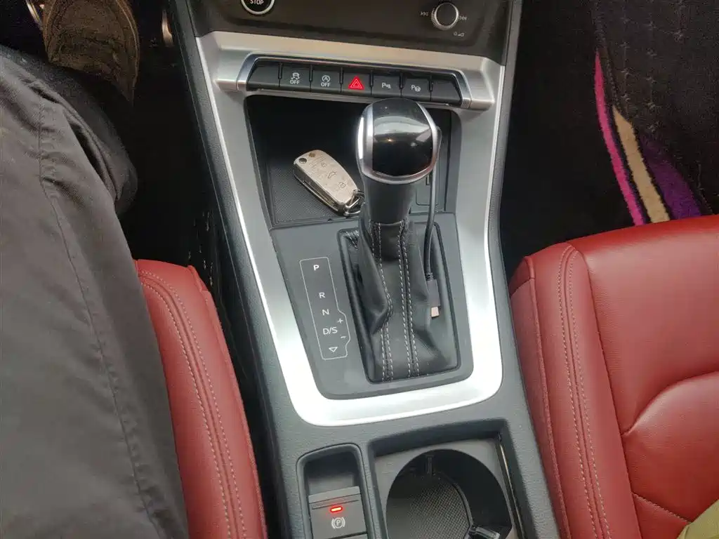 Audi Q3 2021 35 TFSI Advanced Life Edition купить на сайте DeffCars