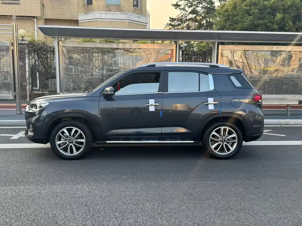 Beijing Hyundai ix35 2019 2.0L automatic two-wheel drive Zhiyong·Enjoy Edition National V купить на сайте DeffCars