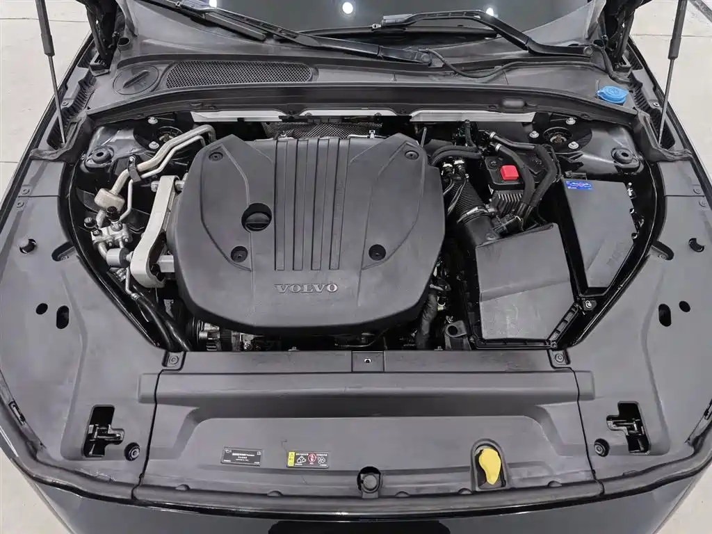 Volvo S90 2021 B5 Zhiyuan Luxury Edition купить на сайте DeffCars