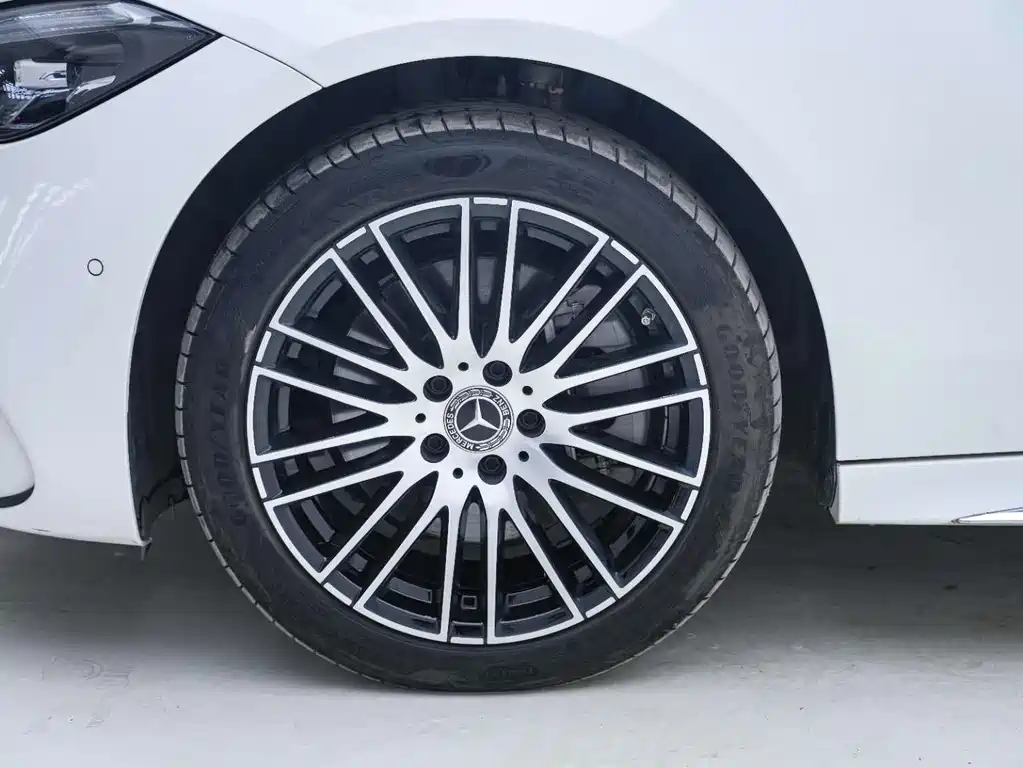 Mercedes-Benz C-Class 2024 facelift C 260 L sports version купить на сайте DeffCars