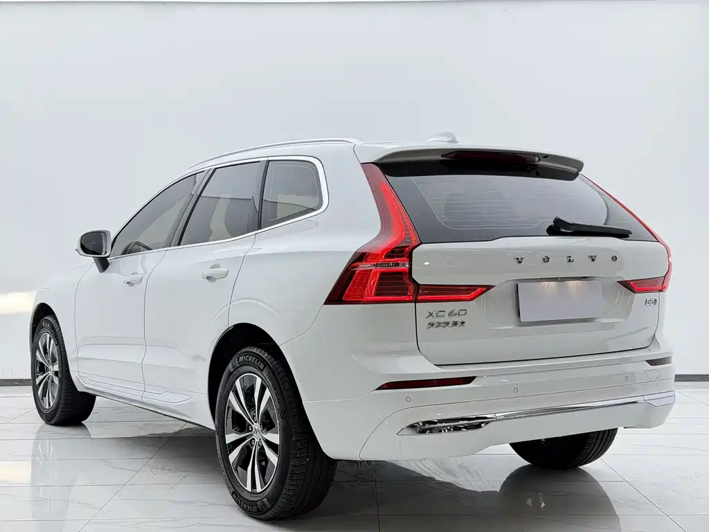 Volvo XC60 2023 B5 four-wheel drive Zhiyi Luxury Edition купить на сайте DeffCars