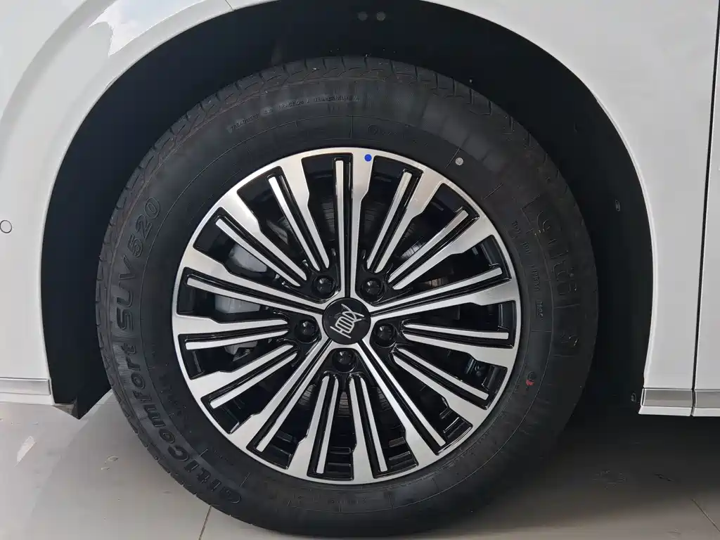 Xia (Summer) 2025 DM-i 1.5T 180km Transcendental купить на сайте DeffCars