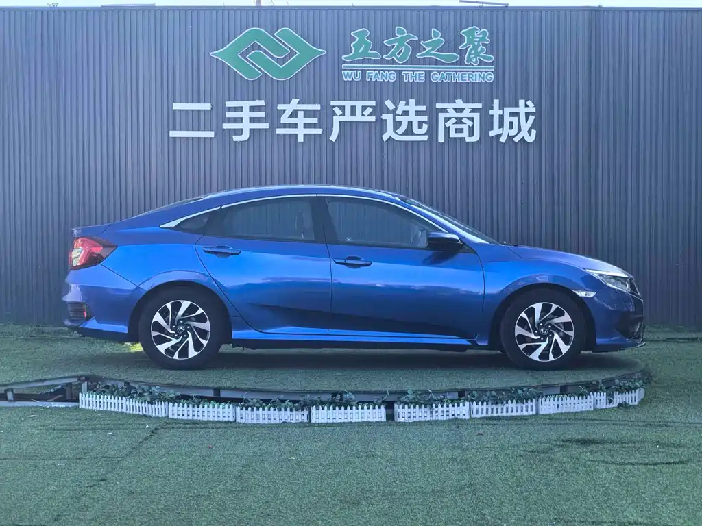 Civic 2016 220TURBO CVT Deluxe Edition купить на сайте DeffCars