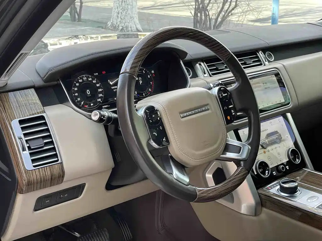 Range Rover 2019 3.0 SC V6 Legendary Extended Edition купить на сайте DeffCars