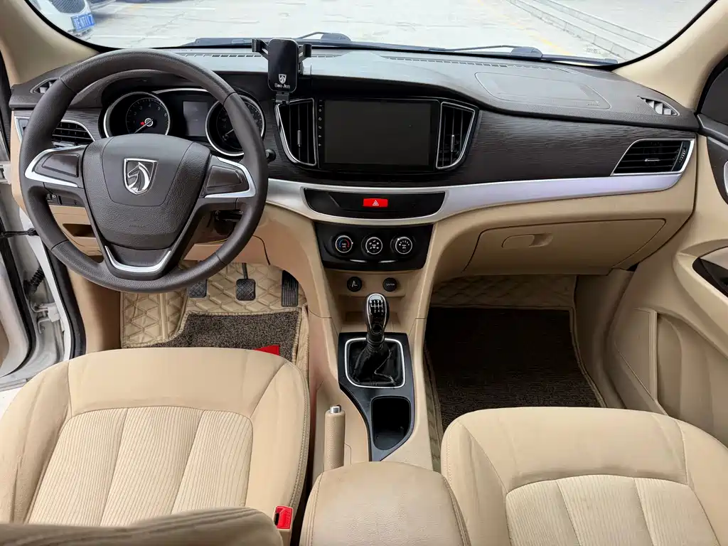 Baojun 730 2021 1.5L manual fashion 7 seats купить на сайте DeffCars