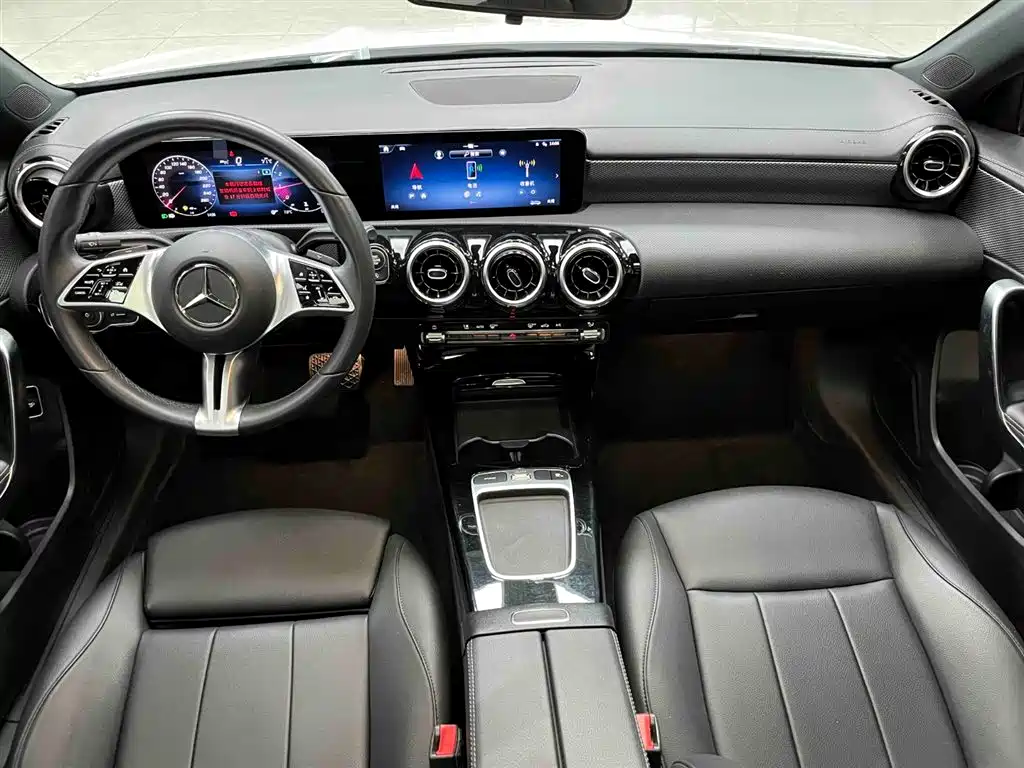 Mercedes-Benz A-Class 2023 A 180 L купить на сайте DeffCars