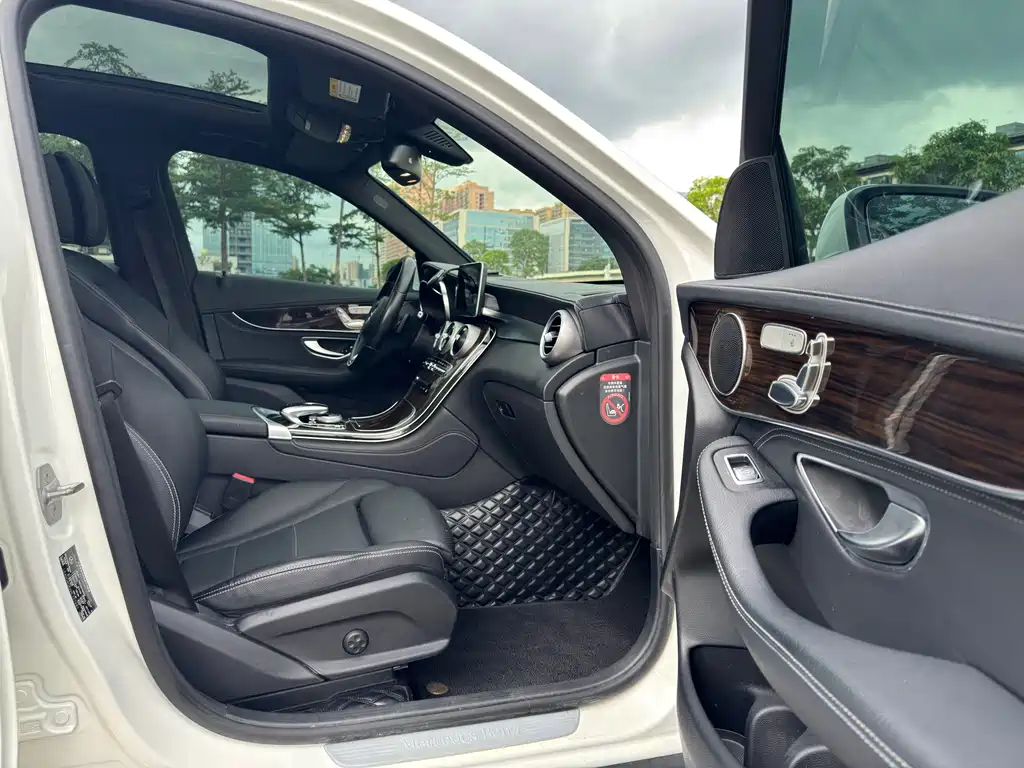 Mercedes-Benz GLC 2017 GLC 260 4MATIC Dynamic купить на сайте DeffCars