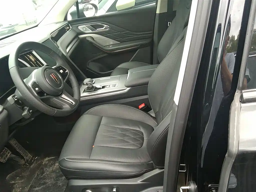 Hongqi HS7 PHEV 2024 2.0T PHEV four-wheel drive Qichang version 6 seats купить на сайте DeffCars