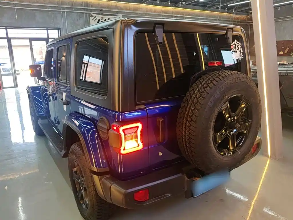 Wrangler 2018 2.0T Sahara four-door version купить на сайте DeffCars