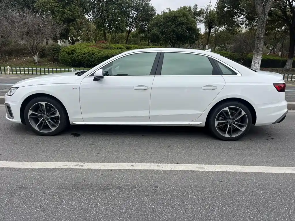 Audi A4L 2020 40 TFSI Fashionable and Dynamic купить на сайте DeffCars