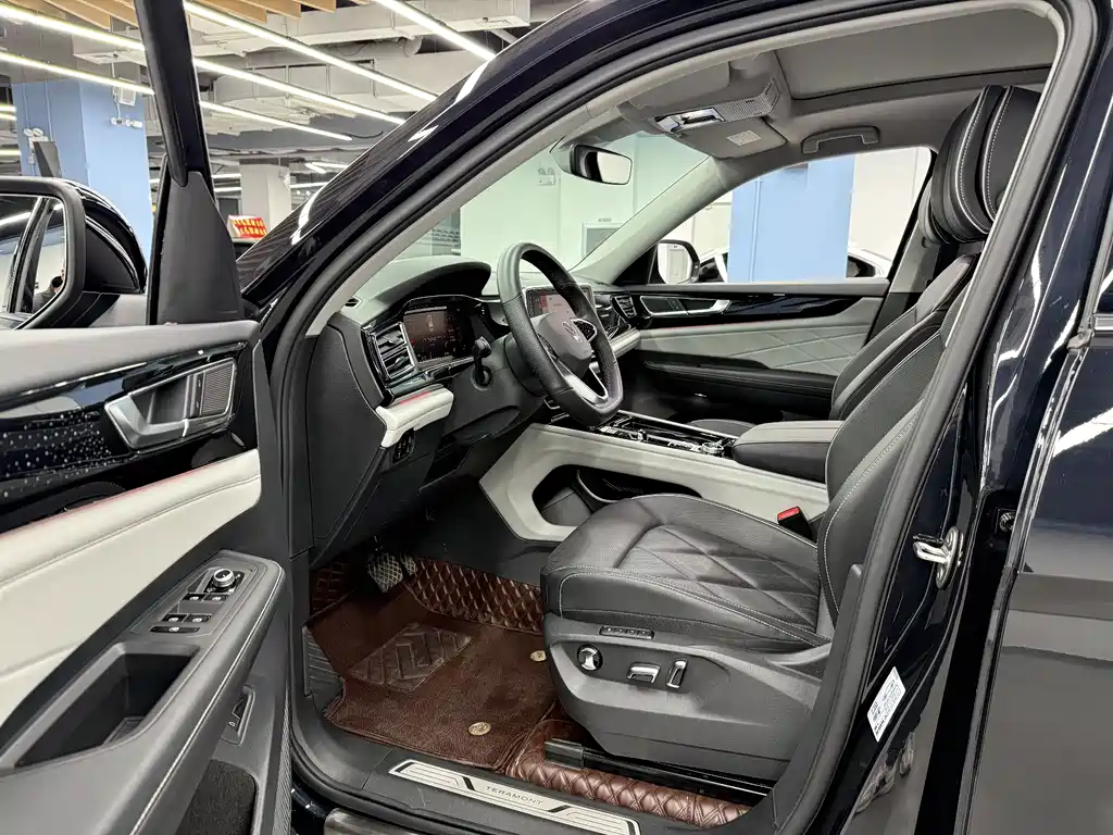 Touron 2023 530 V6 four-wheel drive luxury version купить на сайте DeffCars