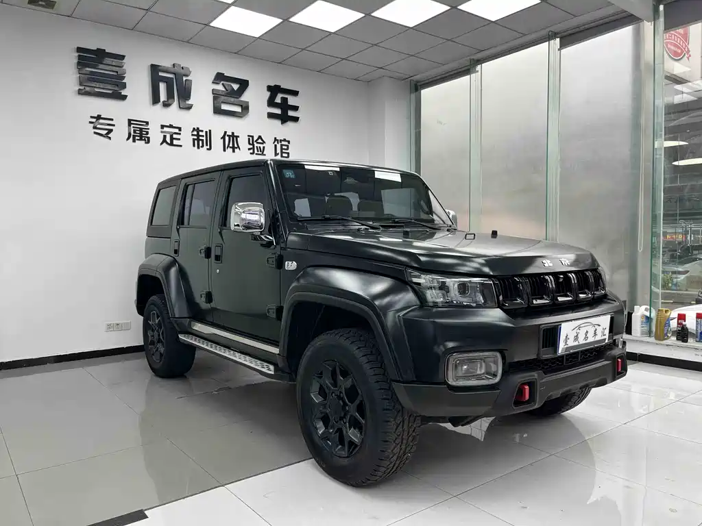 Beijing Off-Road BJ40 2021 2.0D Automatic Four-wheel Drive Blade Hero Edition Knight Type (front and rear electronically controlled locks) купить на сайте DeffCars