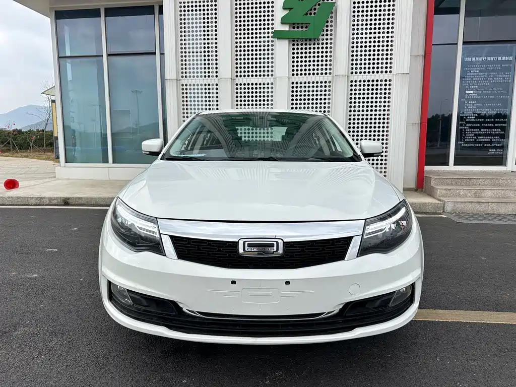 Qoros 3 2018 GT 1.6T Automatic Premium Model купить на сайте DeffCars