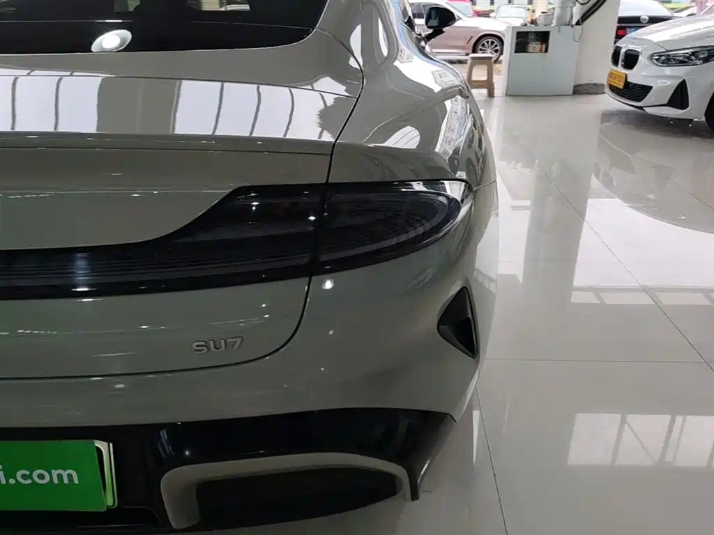 Xiaomi SU7 2024 rear-wheel drive ultra-long battery life high-end smart driving Pro version купить на сайте DeffCars