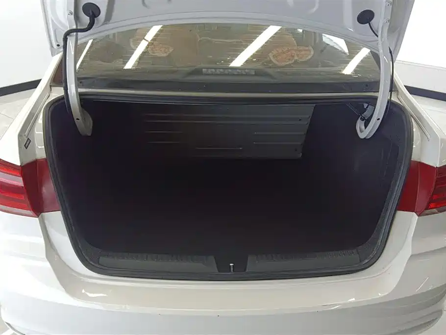 Santana 2021 1.5L Manual Fashion Edition купить на сайте DeffCars