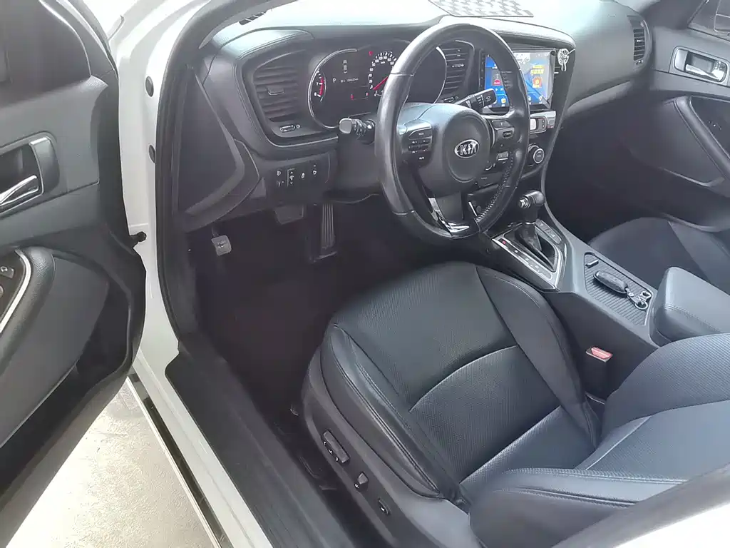 Kia K5 2015 2.0L automatic GLS купить на сайте DeffCars