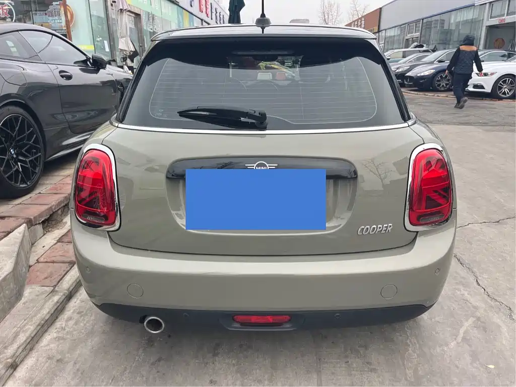 MINI 2018 1.5T COOPER Classic Five-Door Edition купить на сайте DeffCars