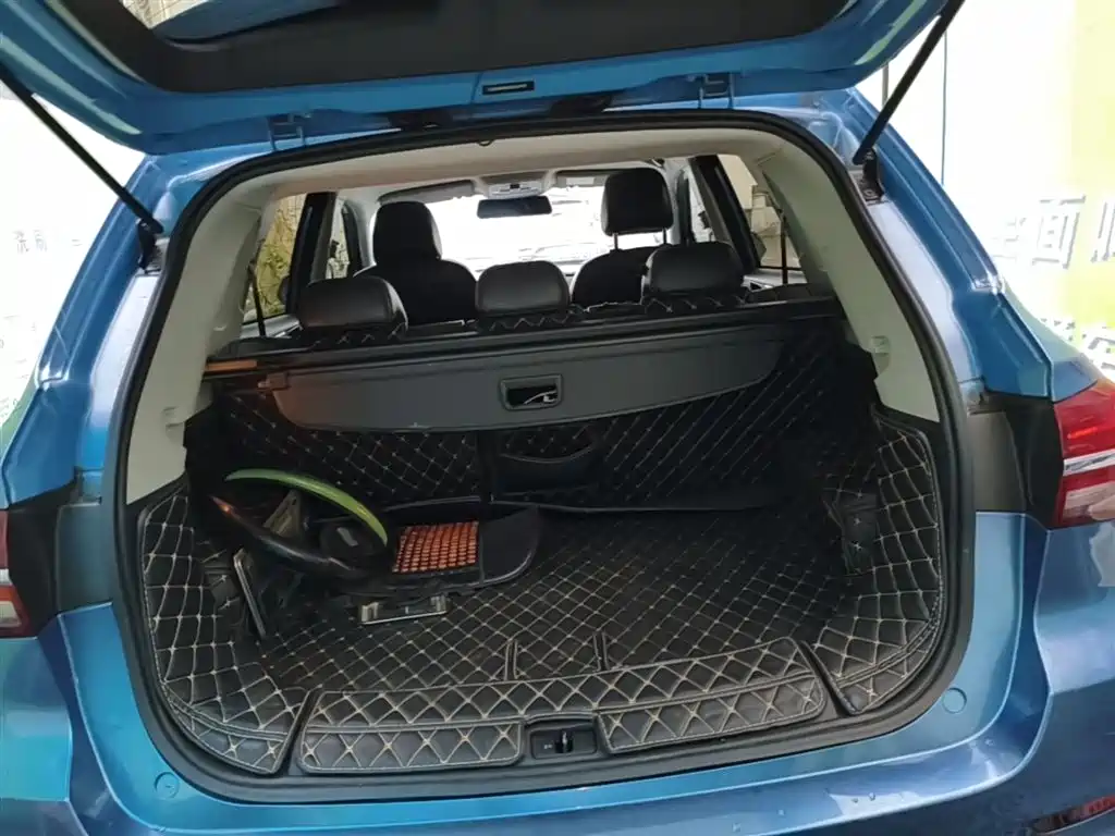 Roewe RX5 2019 20T two-wheel drive automatic 4G interconnected platinum version купить на сайте DeffCars