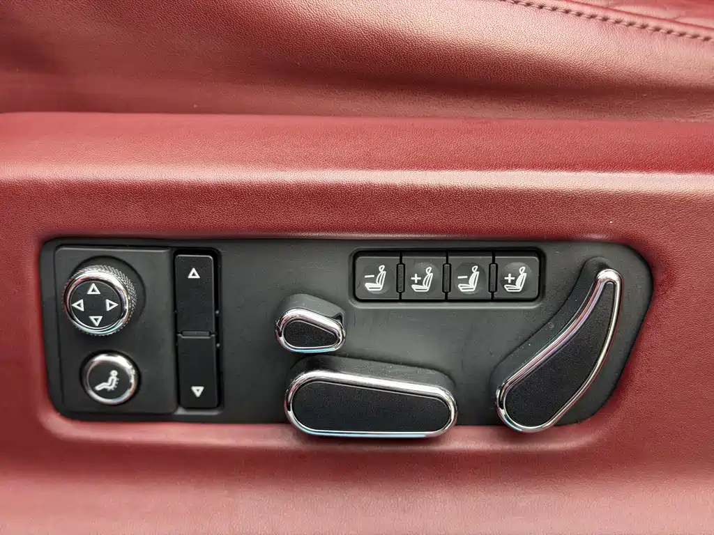 Bentayga 2018 4.0T V8 купить на сайте DeffCars