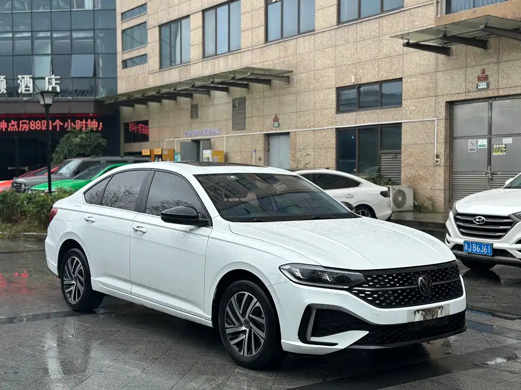 Lavida 2023 300TSI DSG Starry Sky Full Edition купить на сайте DeffCars