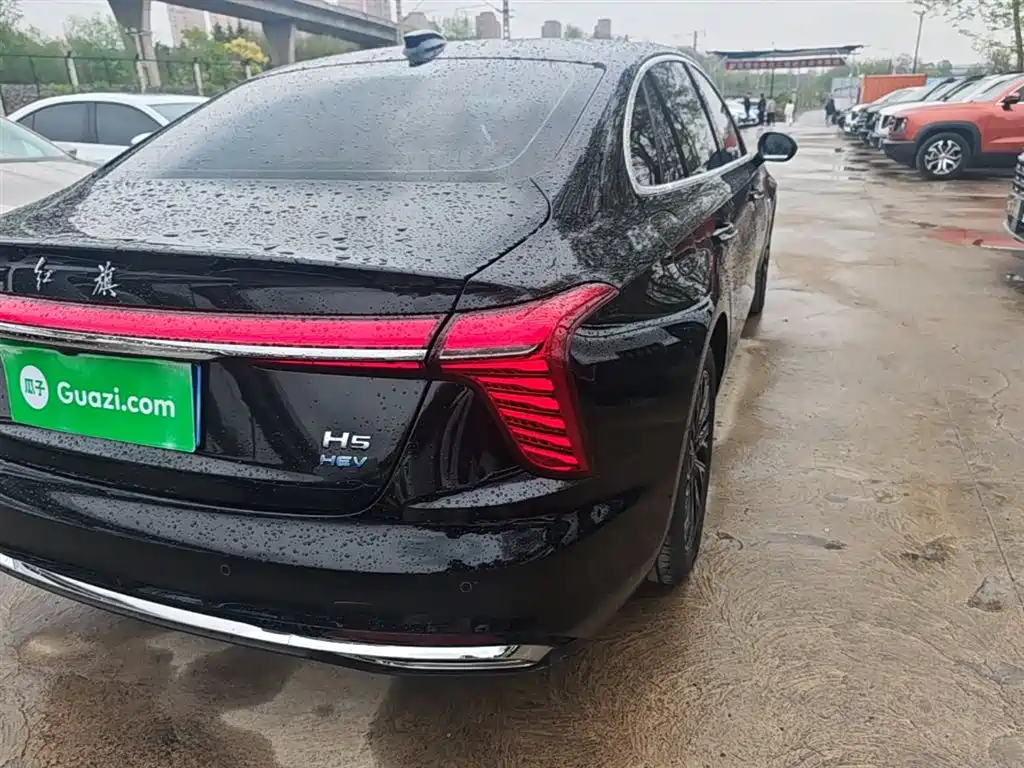 Hongqi H5 2024 1.5T HEV Zhilian Qichang Edition купить на сайте DeffCars