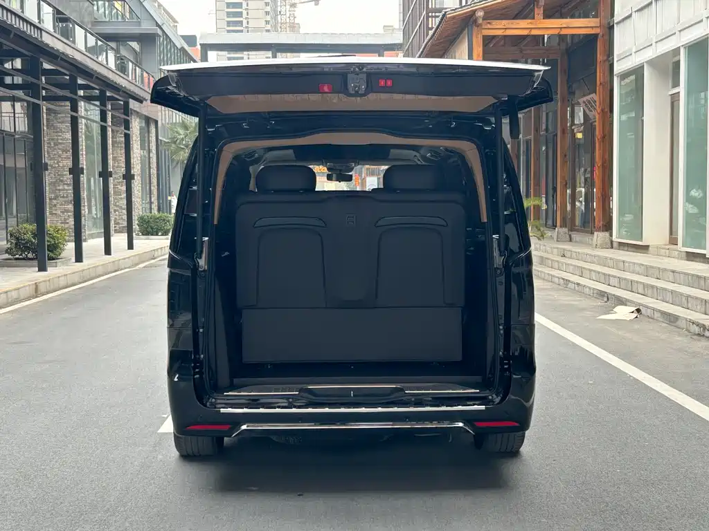 Vito 2023 2.0T Business Edition 7 seats купить на сайте DeffCars