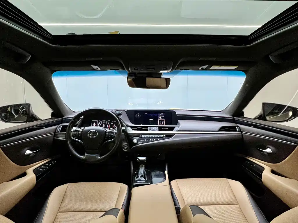 Lexus ES 2020 200 Excellence Edition купить на сайте DeffCars