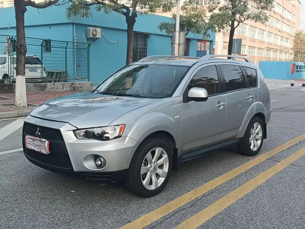 Outlander imported 2010 Jinjie 2.0 leisure version купить на сайте DeffCars