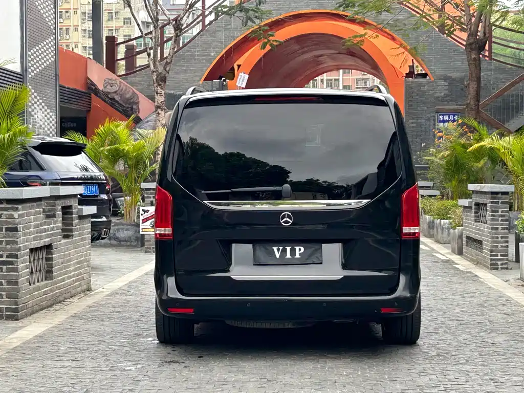 Mercedes-Benz V-Class 2022 V 260 Premium Edition купить на сайте DeffCars