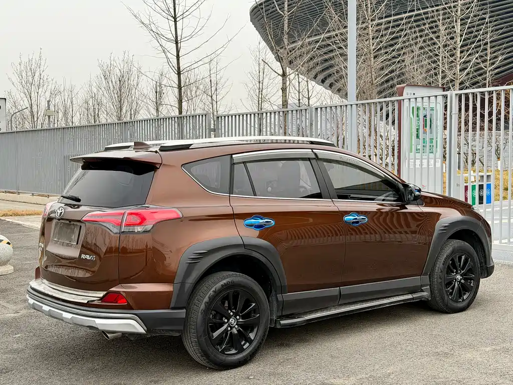 RAV4 Rongfang 2019 2.0L CVT 2WD Fashion X Limited Edition National VI купить на сайте DeffCars