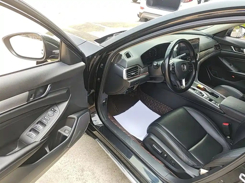 Accord 2018 Sharp Hybrid 2.0L Sharp Collar Edition National VI купить на сайте DeffCars