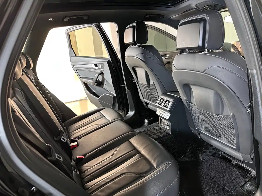Audi Q5L 2024 40 TFSI luxury and dynamic model купить на сайте DeffCars