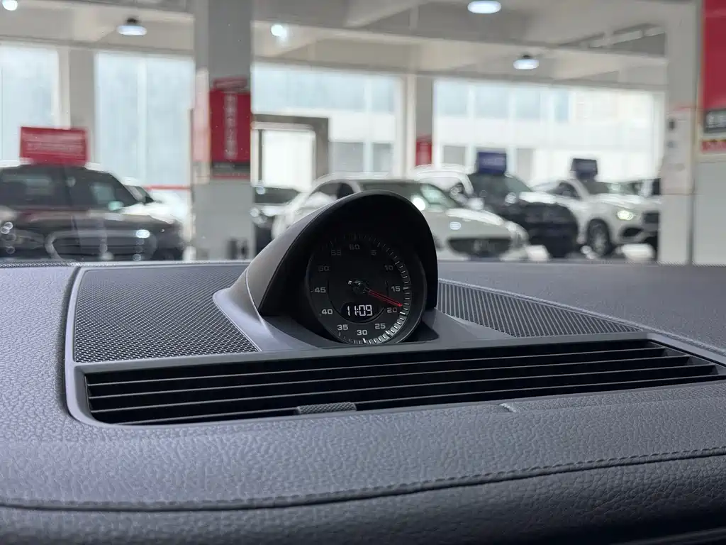 Panamera 2017 Panamera 4 Executive Extended Edition 3.0T купить на сайте DeffCars